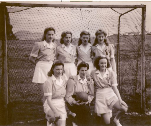 Eyjakonur í íþróttum í 100 ár