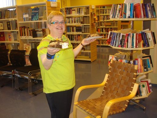 Fyrrverandi starfsmenn Safnahúss í afmæliskaffi og spjalli