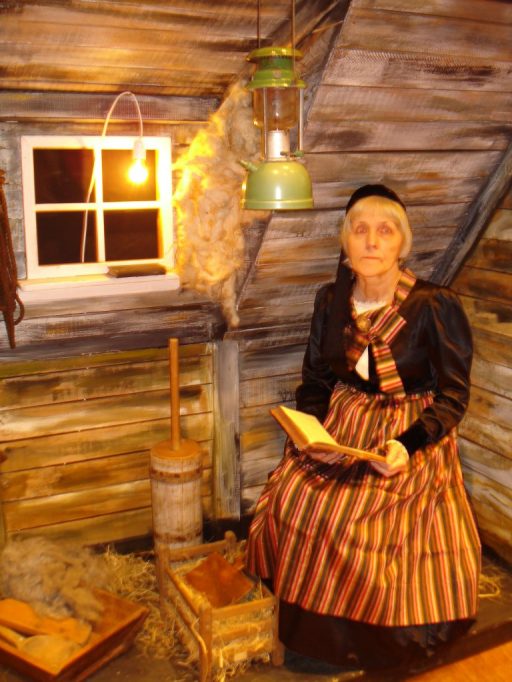 Baðstofuhorn og biblíur á sýningu aðventista í Höllinni