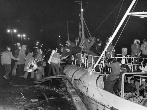 Á laugardaginn verður efnt til dagskrár til að minnast upphafs eldgossins á Heimaey fyrir röskri hálfri öld